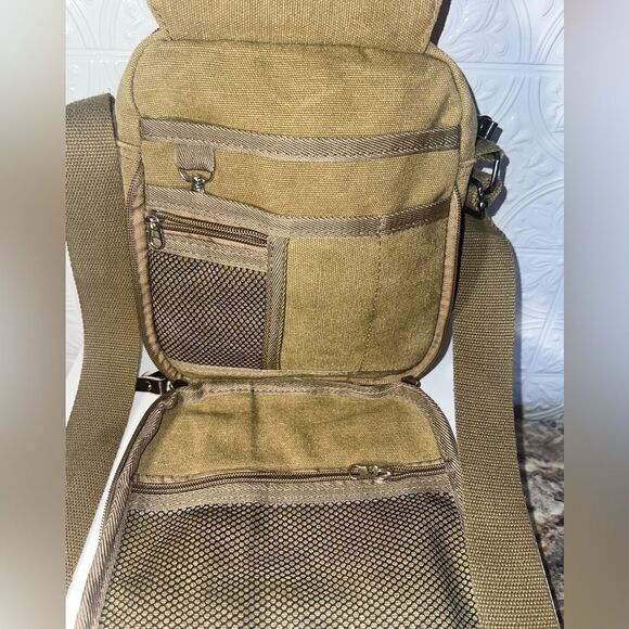 NWOT Harwish Khaki Crossbody Bag - Picture 3 of 11